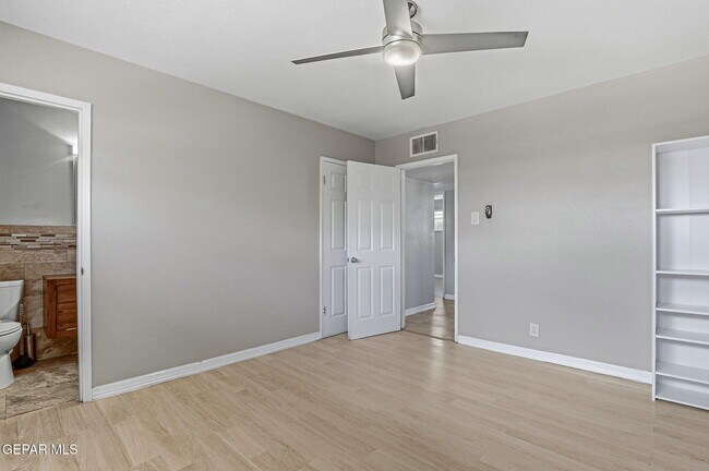 Building Photo - 4312 Wallington Dr