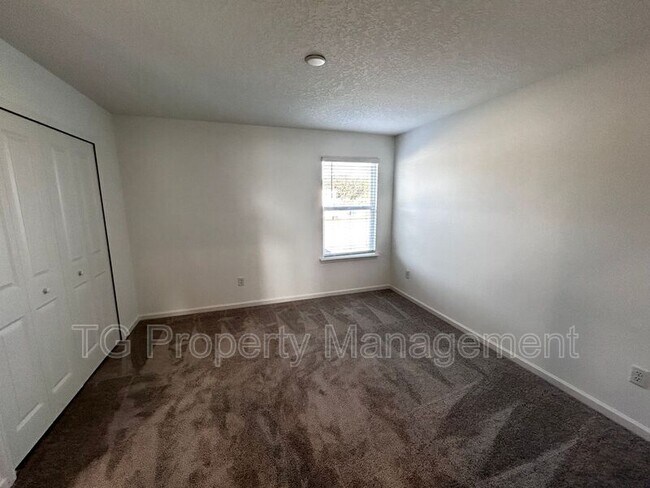 Building Photo - 6226 Mare Ave