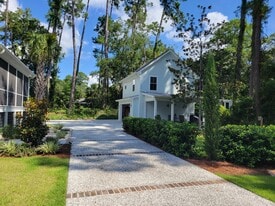 Building Photo - 114 S Hermitage Rd