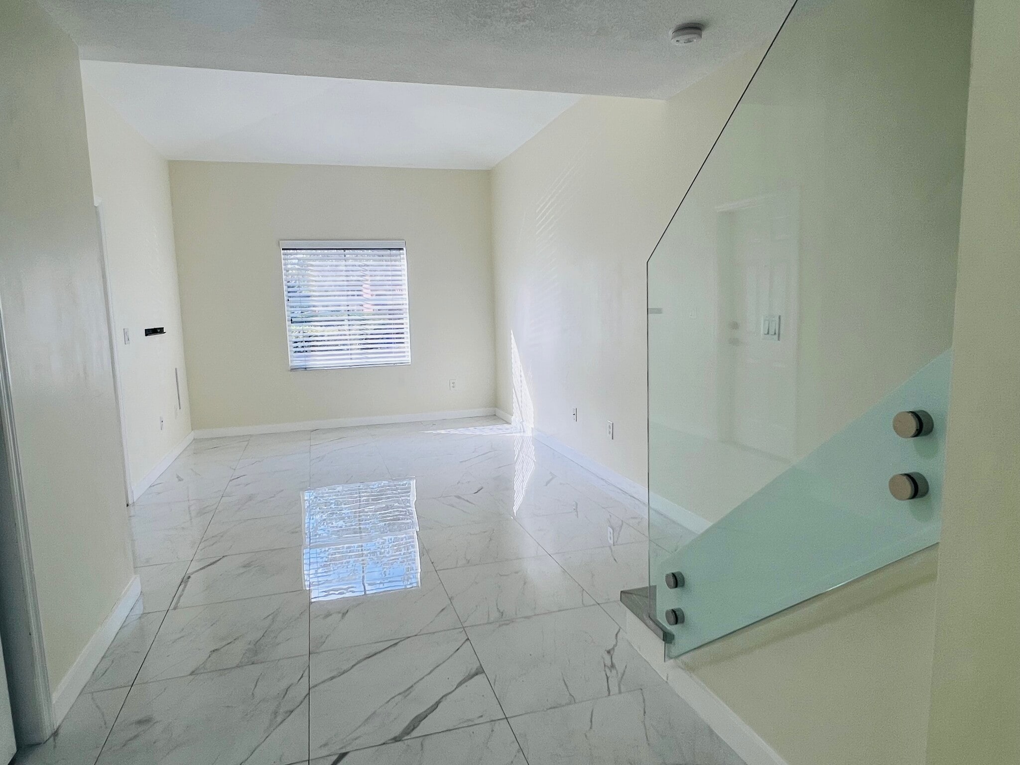 Building Photo - 4950 White Mangrove Way E