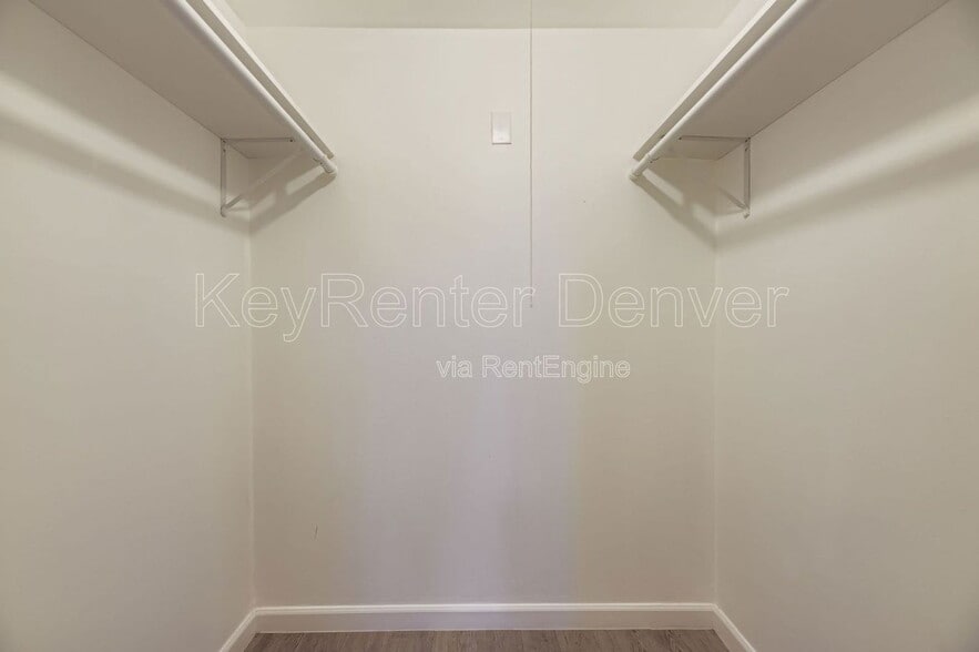 Building Photo - 2929 W Floyd Ave