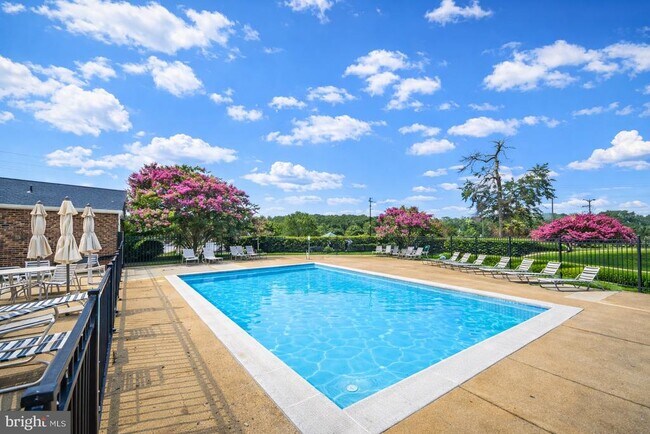 Building Photo - 9491 Fairfax Blvd