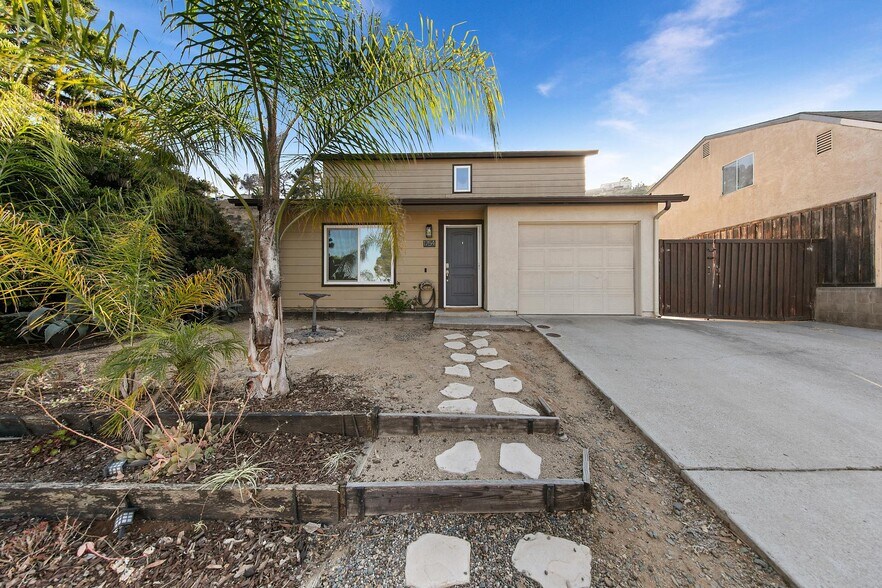 Building Photo - 1754 Hanford Dr