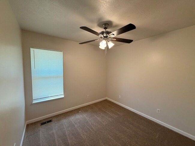 Building Photo - 406A Hazelwood Dr
