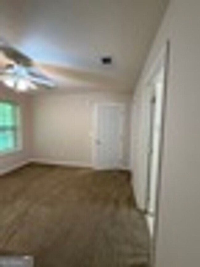 Building Photo - 408/410 Lawnwood Ct
