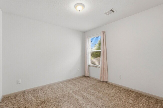 Building Photo - 630 Magnolia Bend