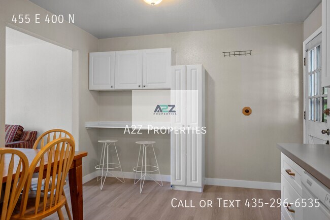 Building Photo - 455 E 400 N