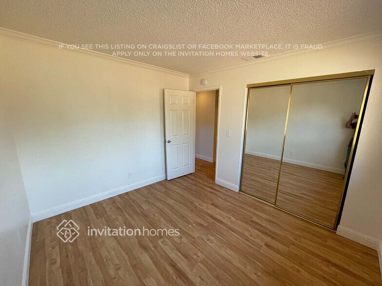 Building Photo - 14455 E Juniper Ave