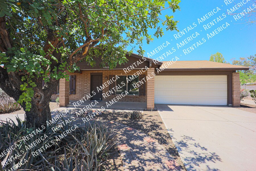 Building Photo - 4006 S McKemy St