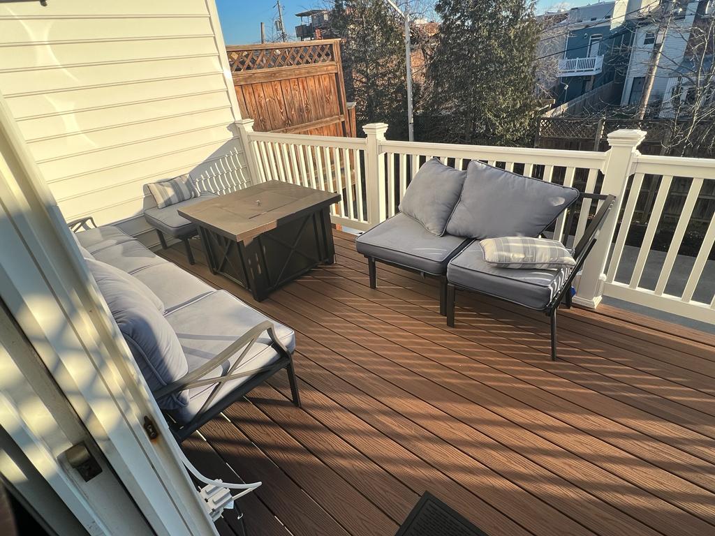 Deck - 819 Ramsay St