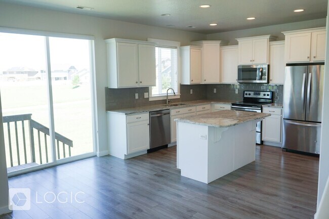 Building Photo - 15180 Gunpowder Ct
