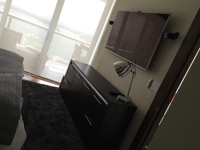 Building Photo - 465 Brickell Ave