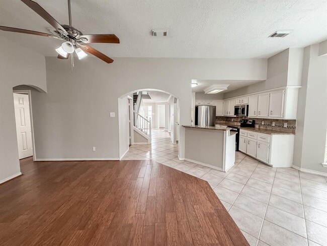 Building Photo - 4521 Allegro Dr