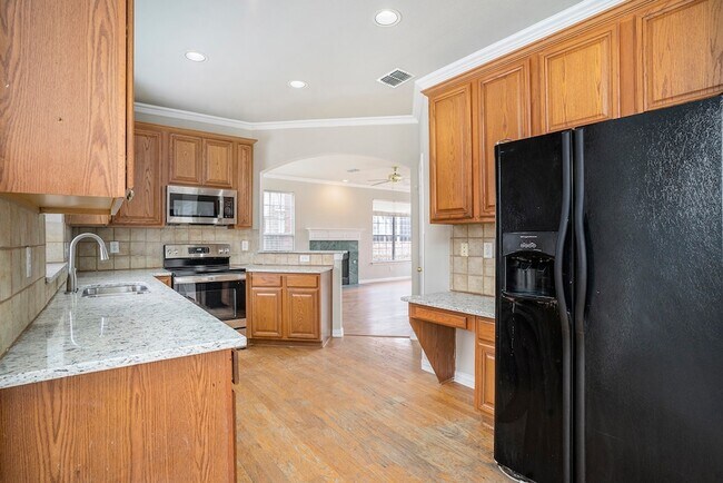 Building Photo - 5201 Arrowhead Way