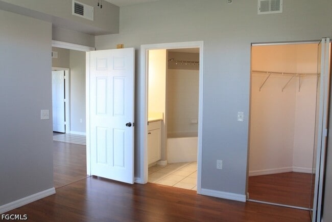 Building Photo - 15605 Ocean Walk Circle