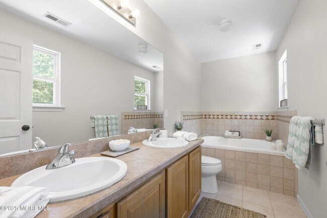 Building Photo - 6 Kindling Way