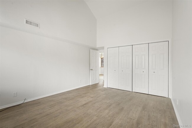 Building Photo - 132 Stonemeadow Dr