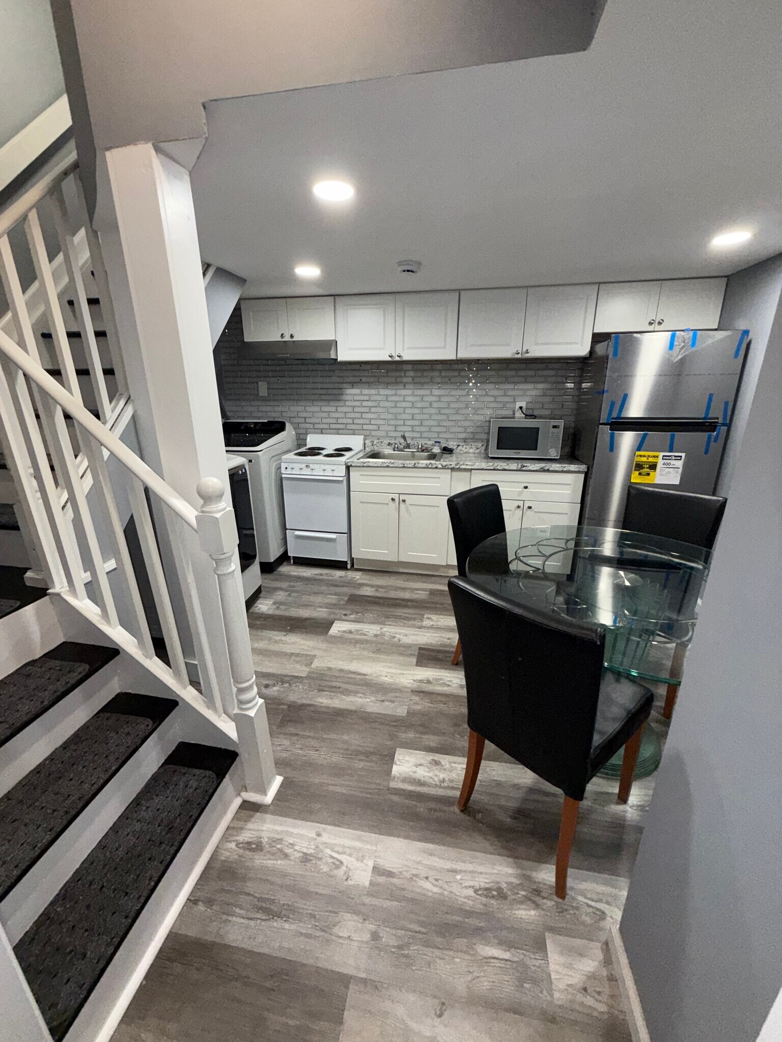 Building Photo - 8 Woody Pl