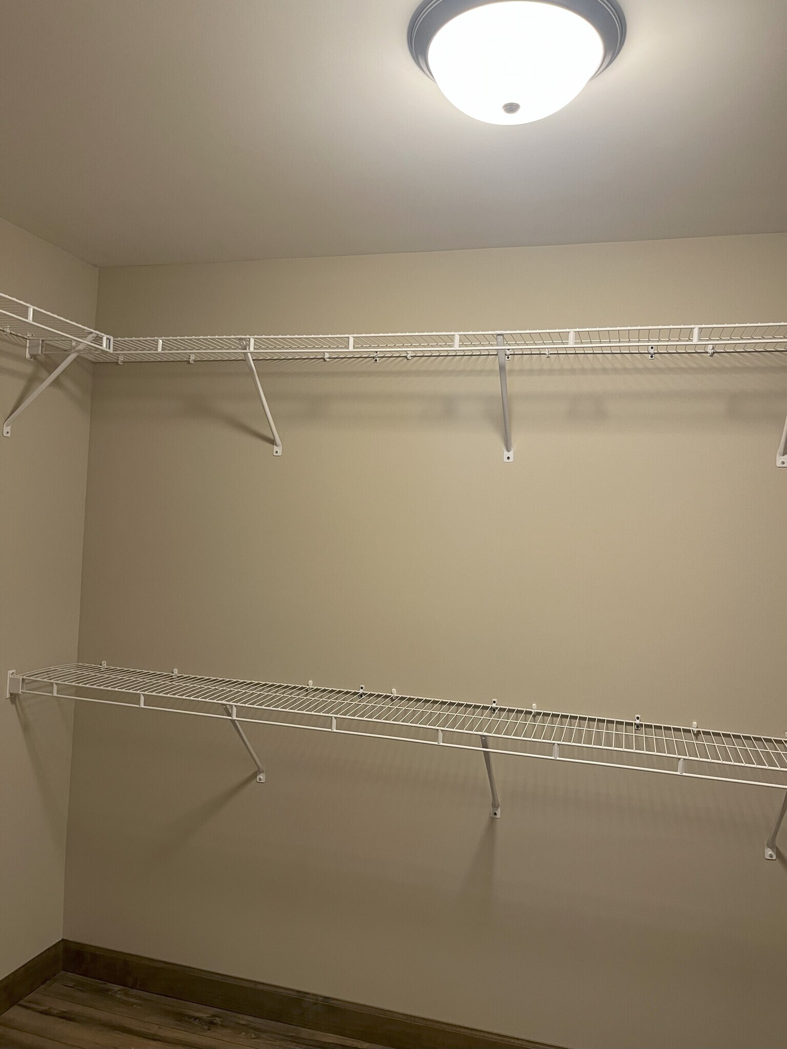 Building Photo - 5940 Arrow Ridge Rd