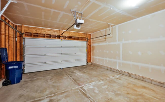 Building Photo - 2564 Retreat Cir