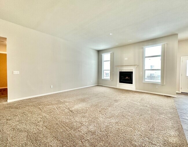 Building Photo - 2240 James Kelly Ln