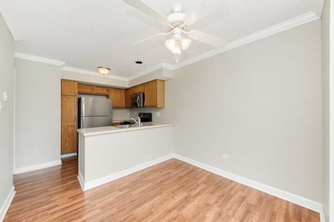 Building Photo - 1512 W Jefferson Ave