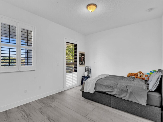 Building Photo - 3192 NW 84th Terrace