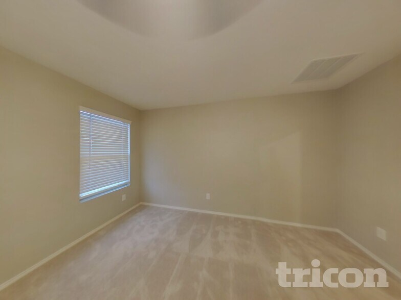 Building Photo - 1705 Clairborne Ct