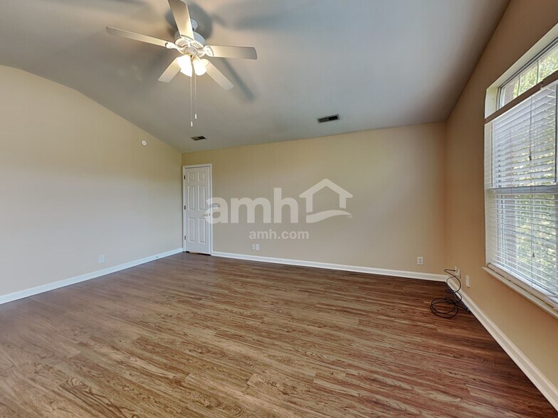 Building Photo - 309 Kentons Way