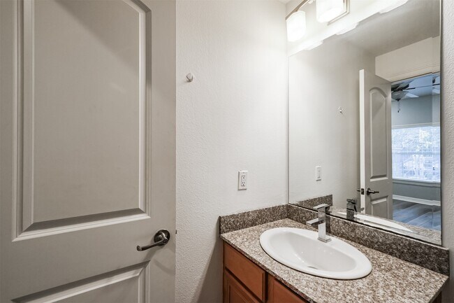 Building Photo - 3501 Chenevert St