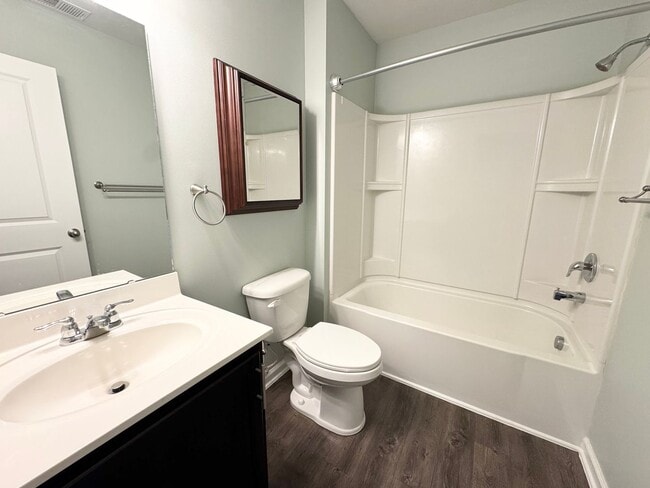 Building Photo - Myrtle Beach - 3 Bedroom / 2 Bathroom Home