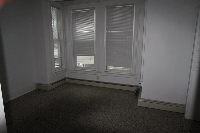 Building Photo - 598 N Broadway