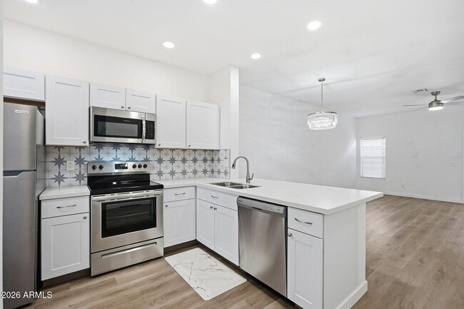 Building Photo - 18804 N 33rd Dr