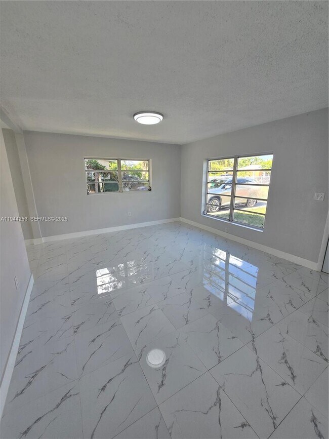 Building Photo - 1320 NE 211th Terrace