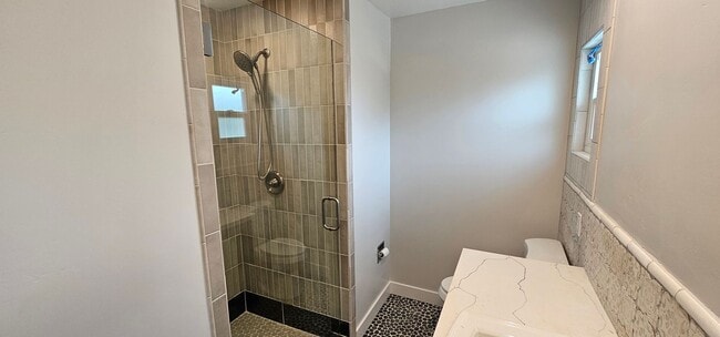 Building Photo - DEL CERRO / SAN DIEGO - Newly Remodeled Ch...