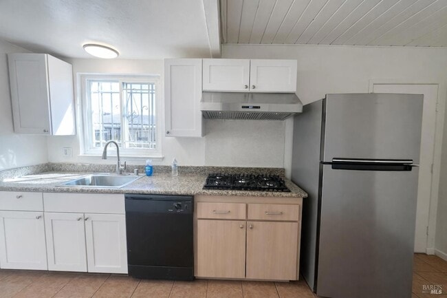 Building Photo - 5122 Potrero Ave