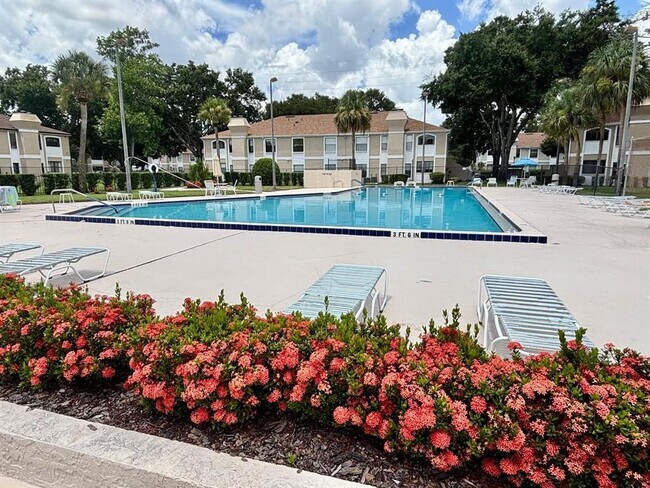 Building Photo - 3250 S Semoran Blvd