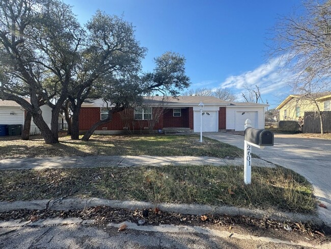 Primary Photo - 2601 Live Oak Dr