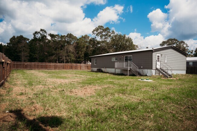 Building Photo - 2545 Lee Turner Rd