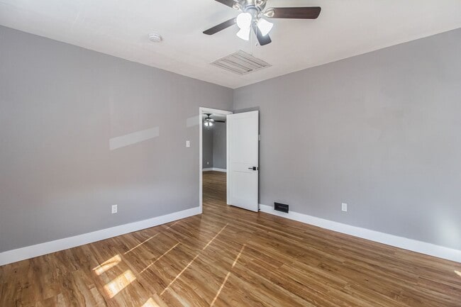 Building Photo - 4099 Fillmore St