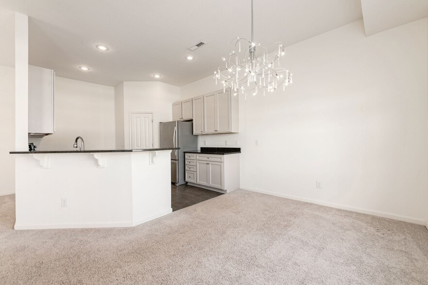 Building Photo - 3587 Evelynton Ave