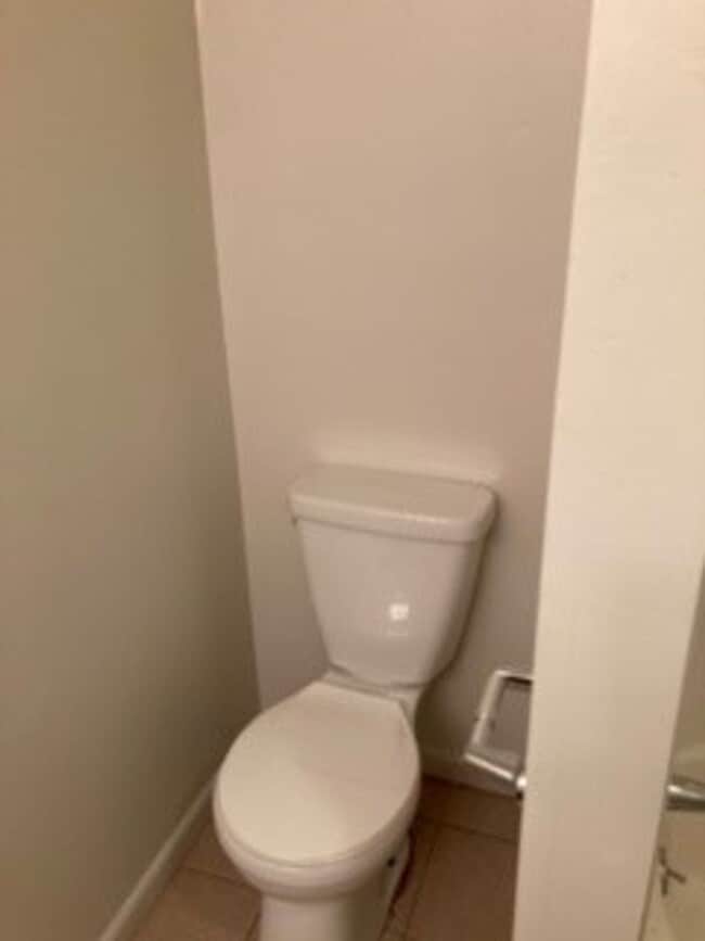 Building Photo - 3 Bedroom, Single-story Townhomes for rent...