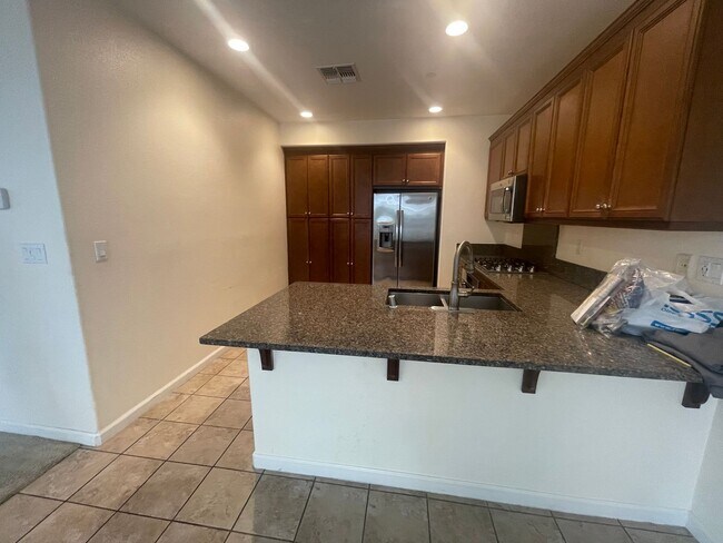 Building Photo - 3 Bedrooms in Paseo Del Norte of Roseville