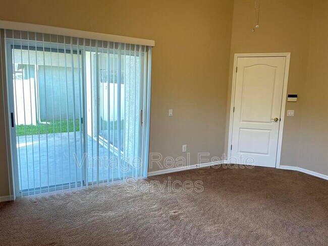 Building Photo - 1930 Grenville Ct