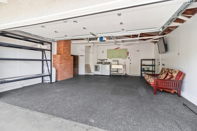 Building Photo - 135 N Barnwell St