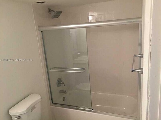 Building Photo - 9143 SW 77th Ave