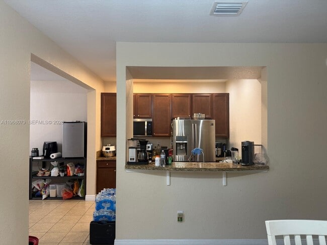 Building Photo - 1408 SW 147th Ave