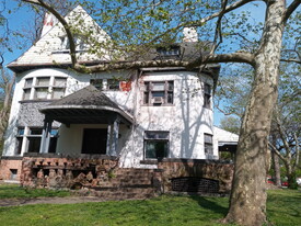 Historic Farmington Grove rental.  8 bedrooms on second floor, 3 full bathrooms and 3 half bathrooms - 444 S 6th St