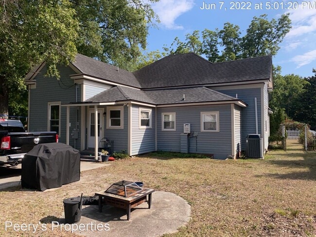 Building Photo - 2 br, 2 bath House - 207 E 3rd Street