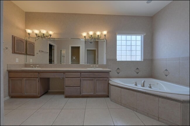 Building Photo - 1435 Cloud Ridge Dr